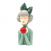 Статуэтка  "Девушка с яблоком", цвет зеленый