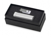 Подарочный набор Flashbank с флешкой и зарядным устройством (белый)