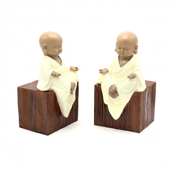 Набор статуэток "Маленькие монахи", подставка для книг